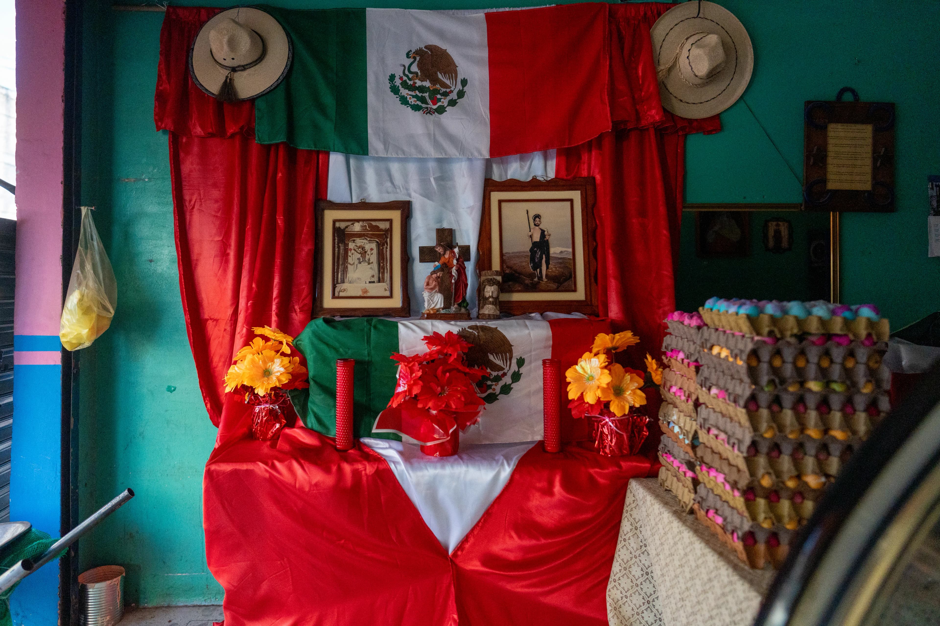 Exploding Hammers, Mexico photo 12