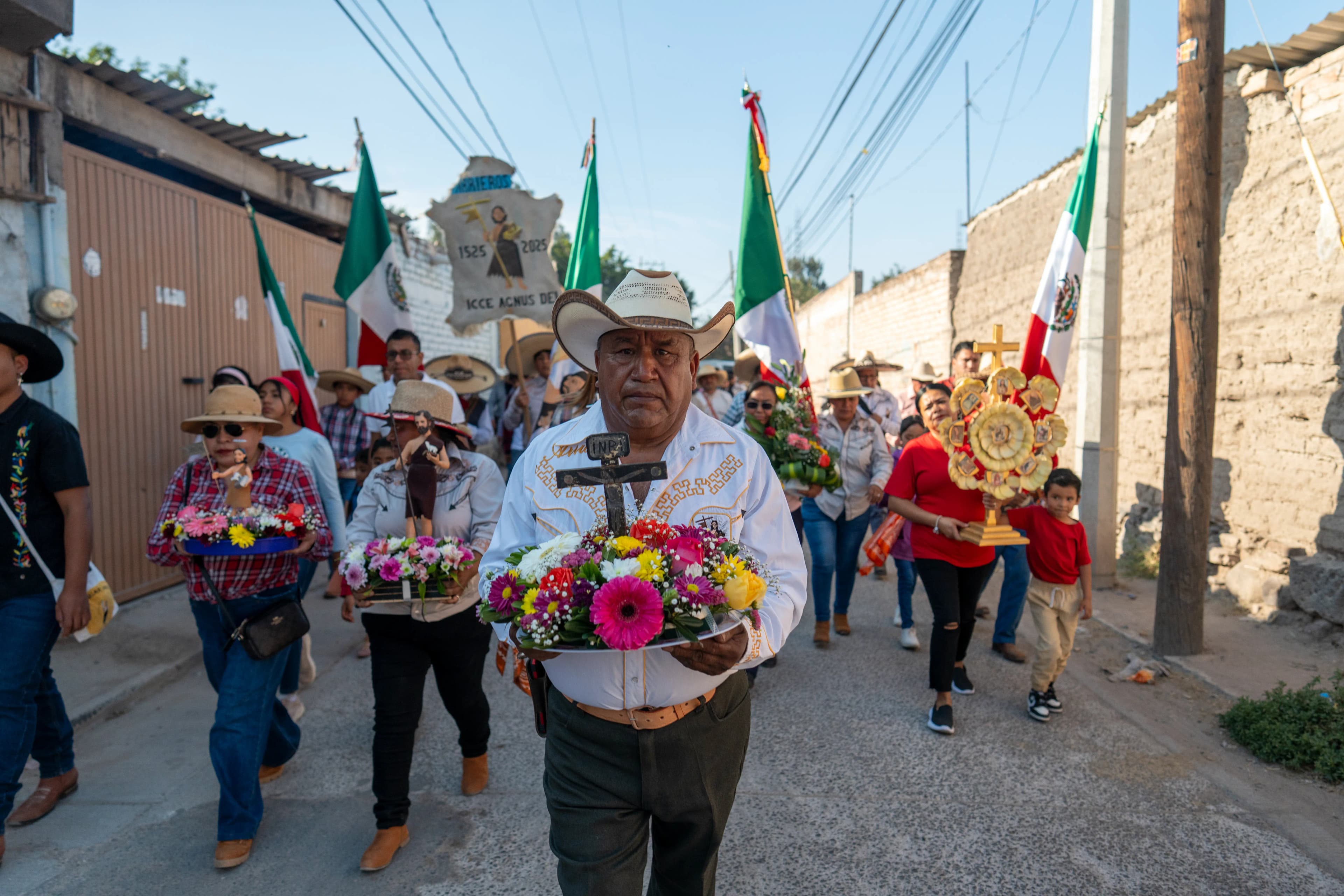 Exploding Hammers, Mexico photo 2